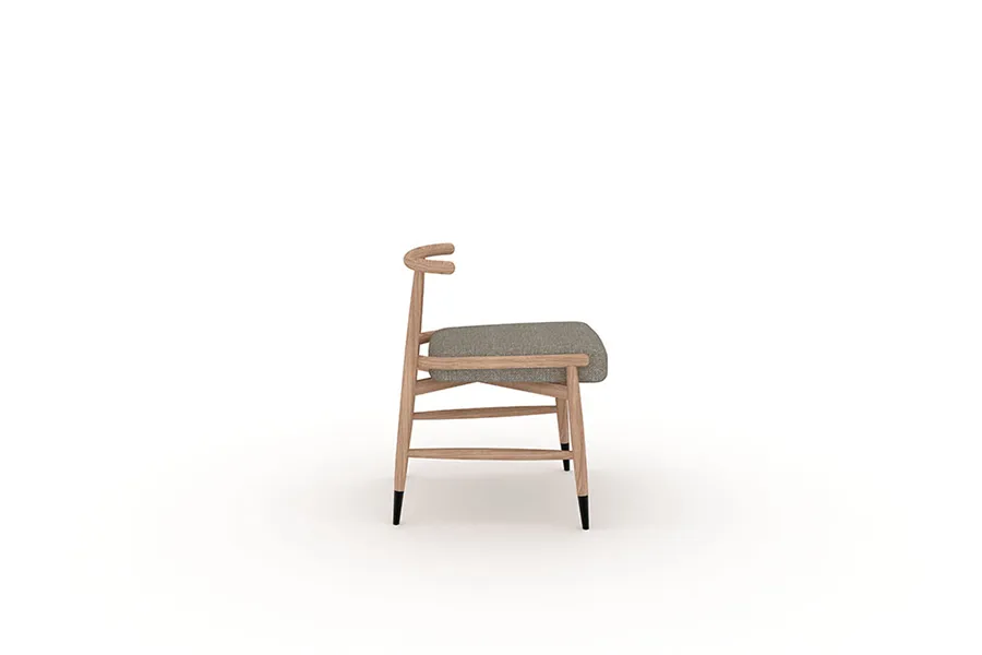 Amanj Chair